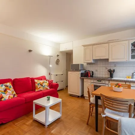Apartment Bergers 2 - Cozy Near Eiffel Tower. Paris