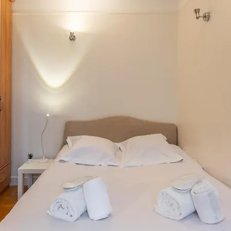 Apartment Bergers 2 - Cozy Near Eiffel Tower. Paris